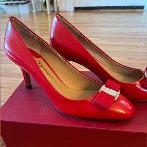 Salvatore Ferragamo Erice Lipstick Brushed Calf Heel Sz 6.5